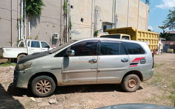 TOYOTA INNOVA