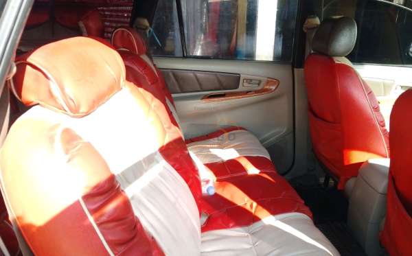 TOYOTA INNOVA G