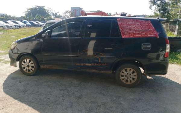 TOYOTA INNOVA G
