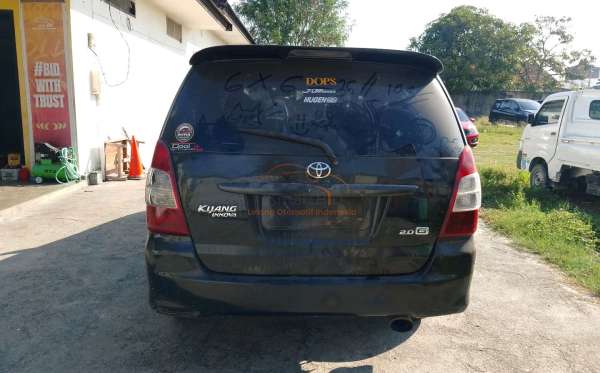 TOYOTA INNOVA G