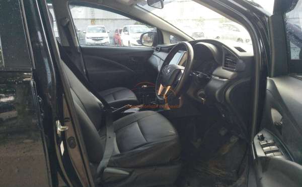 TOYOTA KIJANG INNOVA G