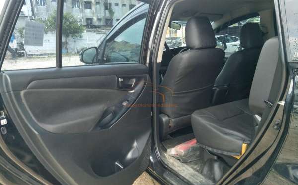 TOYOTA KIJANG INNOVA G