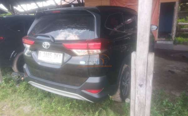 TOYOTA RUSH
