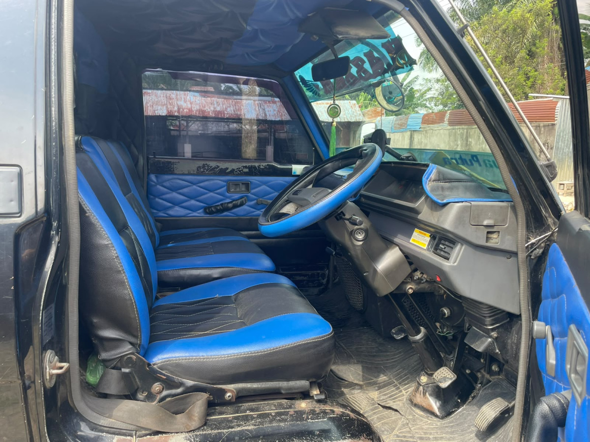 MITSUBISHI L 300