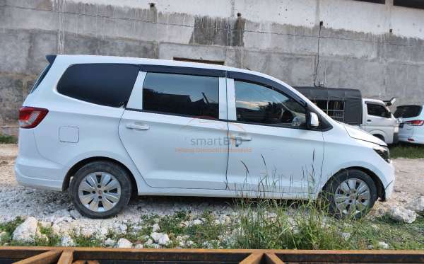 WULING CONFERO 1.5