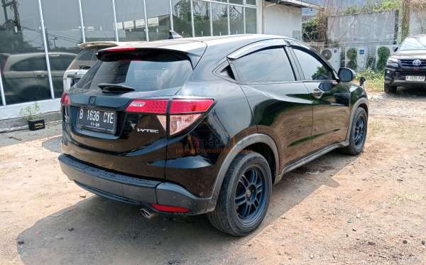 HONDA HRV RU1 1.5 E