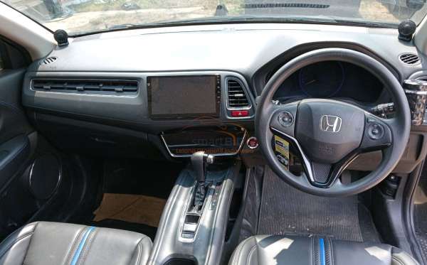 HONDA HRV RU1 1.5 E