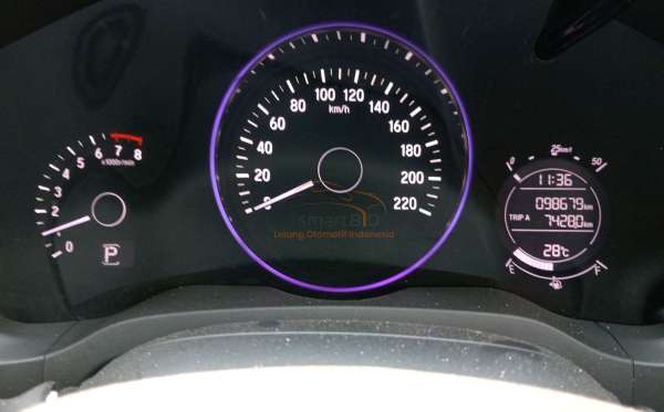 HONDA HRV RU1 1.5 E