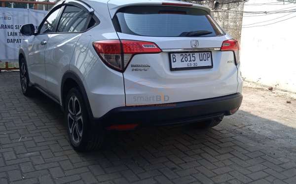 HONDA HRV RU1 1.5 E