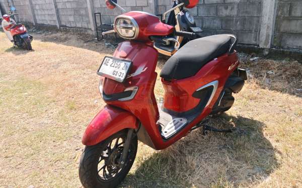 HONDA  STYLO