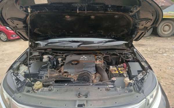 MITSUBISHI PAJERO SPORT 2.5L GLX (4X4)