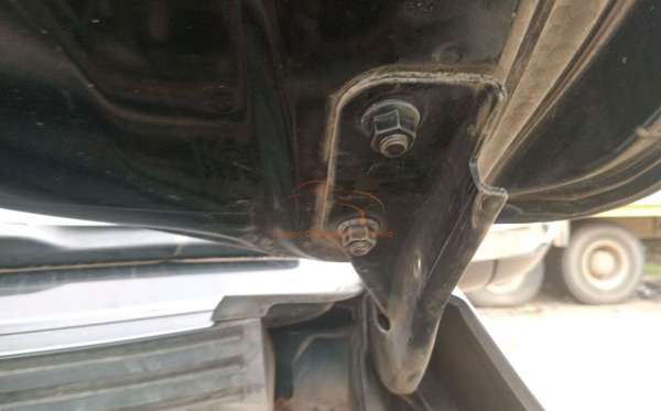 MITSUBISHI PAJERO SPORT 2.5L GLX (4X4)