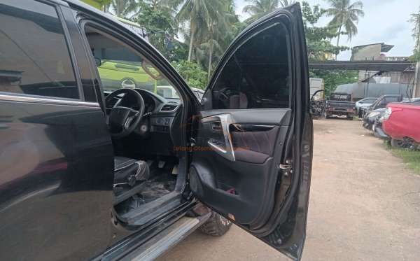 MITSUBISHI PAJERO SPORT 2.5L GLX (4X4)