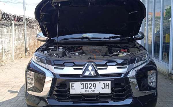 MITSUBISHI  PAJERO  SPORT 2.4L DAKAR-L (4X2)