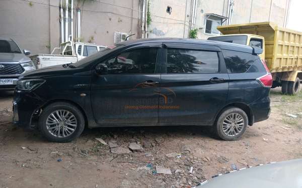 SUZUKI ERTIGA