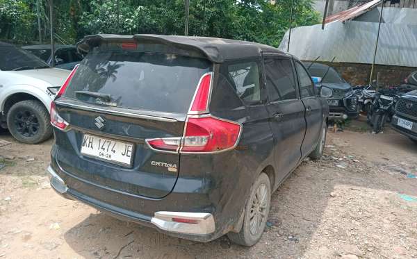 SUZUKI ERTIGA