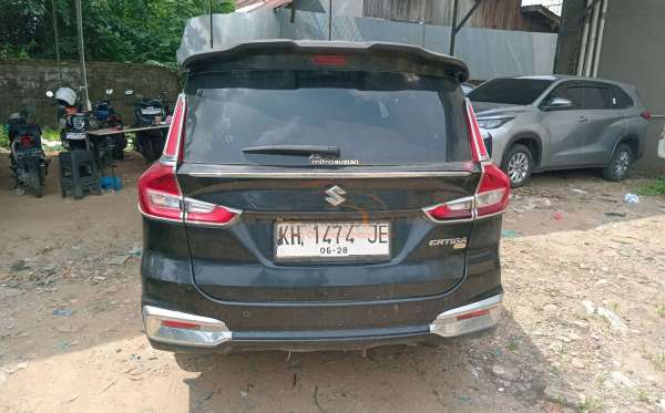 SUZUKI ERTIGA