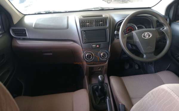 TOYOTA AVANZA