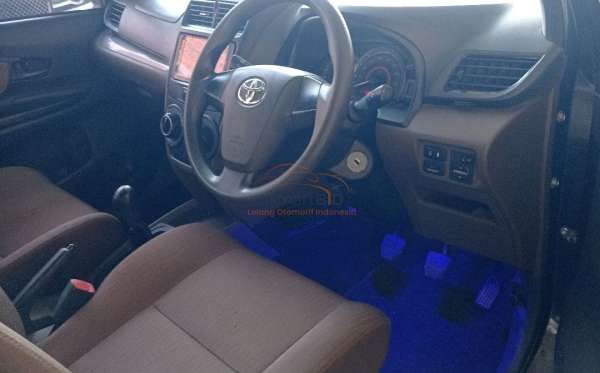 TOYOTA AVANZA