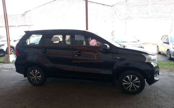 TOYOTA AVANZA