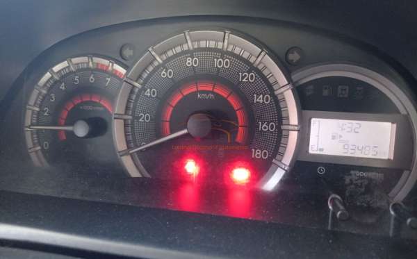 TOYOTA AVANZA