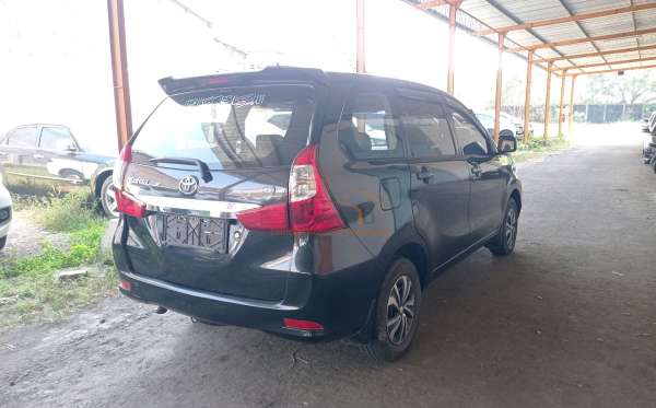 TOYOTA AVANZA