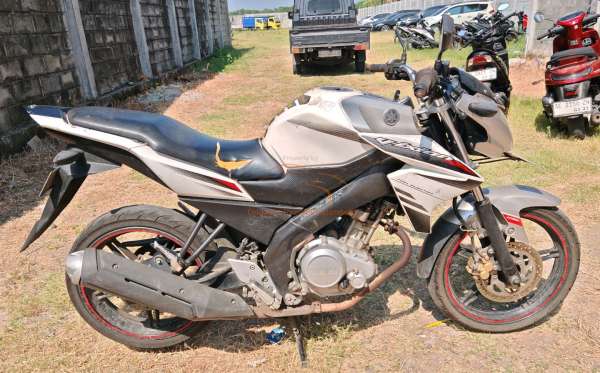 YAMAHA VIXION