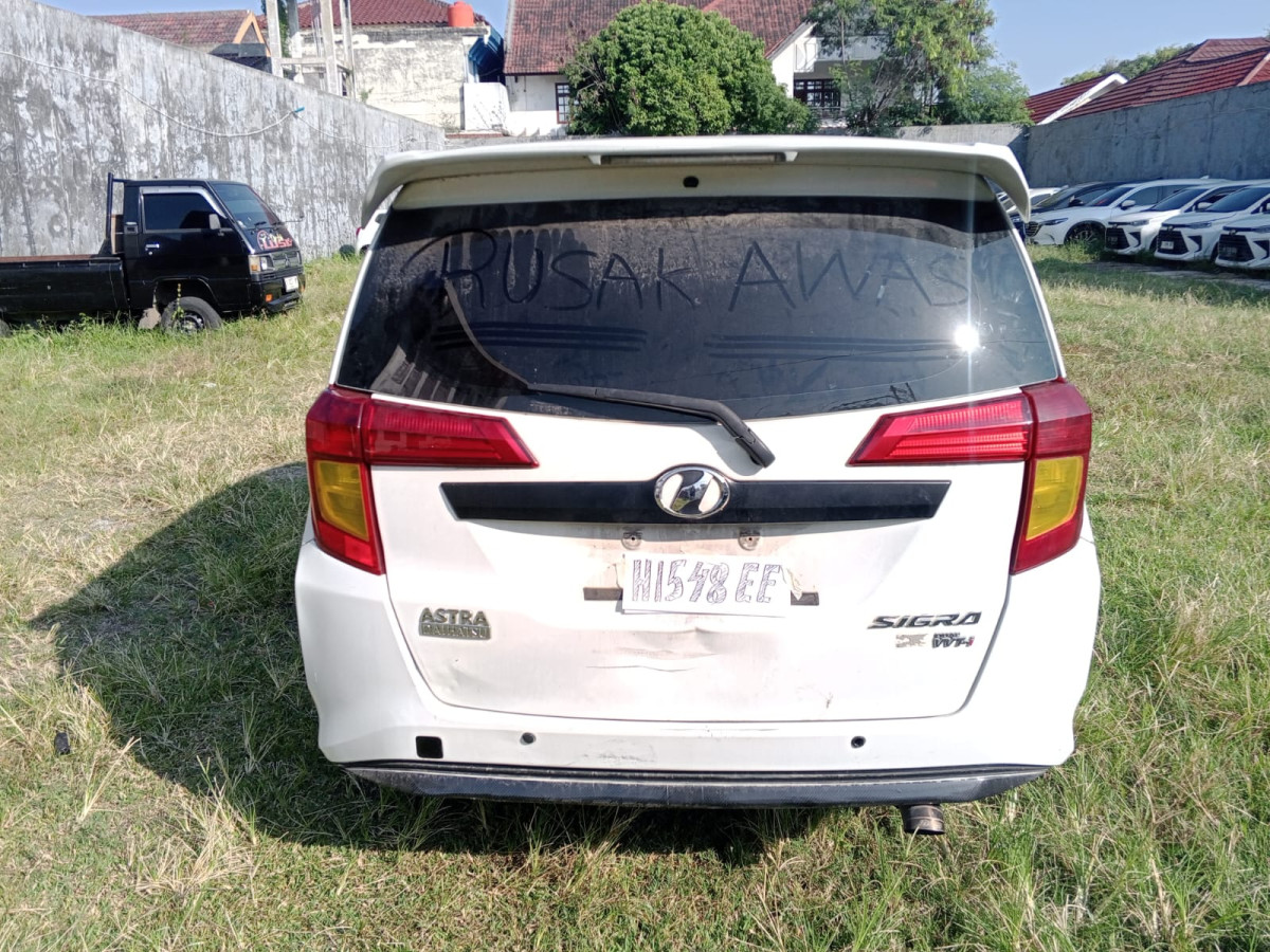 DAIHATSU  SIGRA  1.2 X