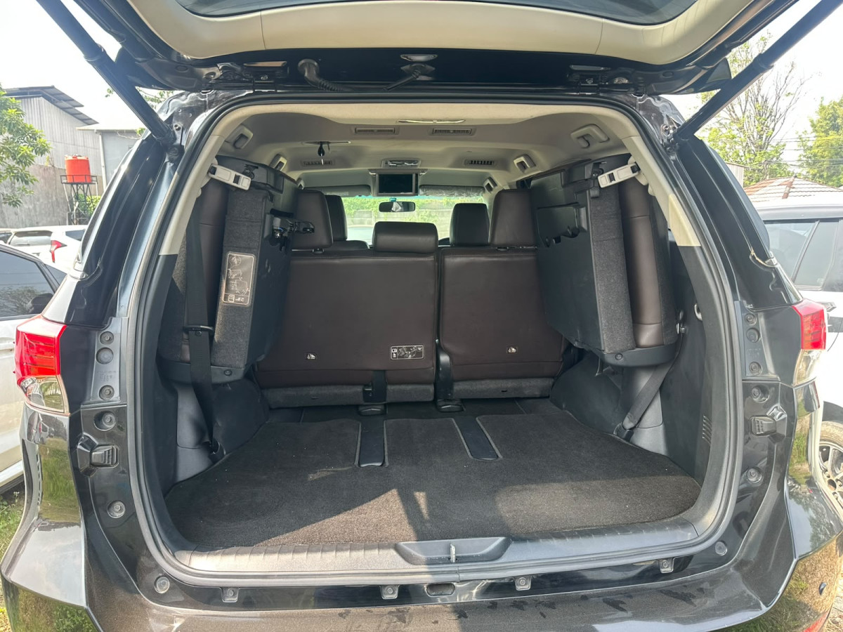 TOYOTA FORTUNER 2.7 SRZ