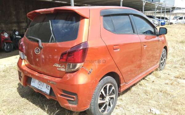 DAIHATSU AYLA 1.2R