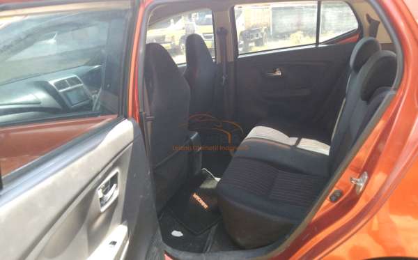 DAIHATSU AYLA 1.2R
