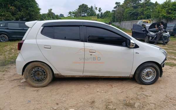 DAIHATSU AYLA