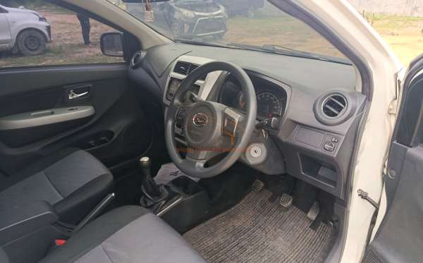DAIHATSU AYLA