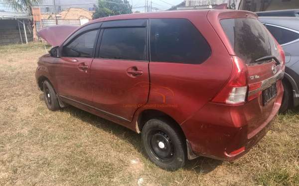 DAIHATSU XENIA 1.3 X