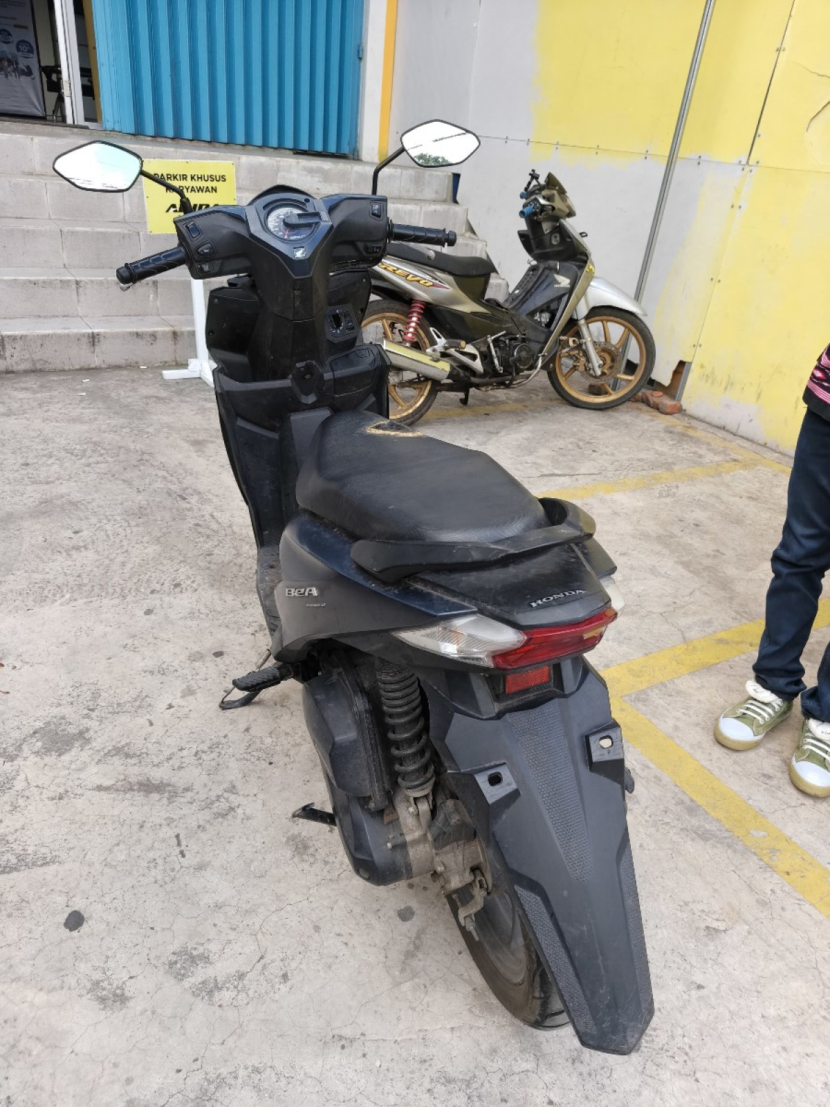 HONDA  BEAT