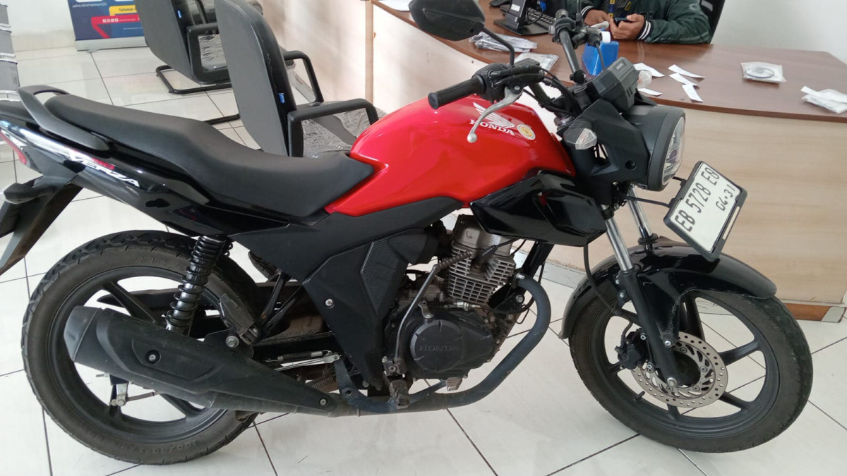 HONDA CB 150 Verza