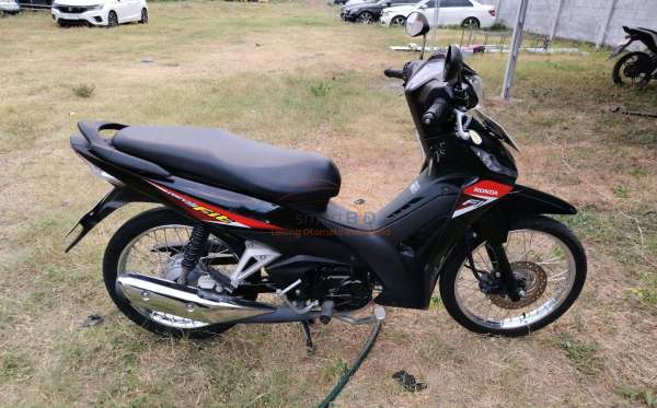 HONDA  REVO FIT