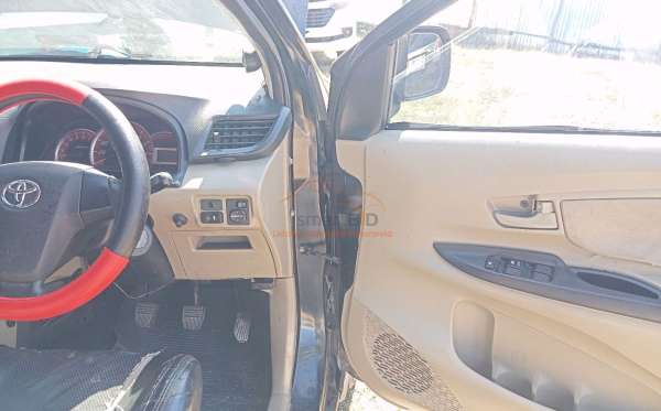 TOYOTA AVANZA 1.3 E