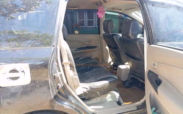 TOYOTA AVANZA 1.3 E