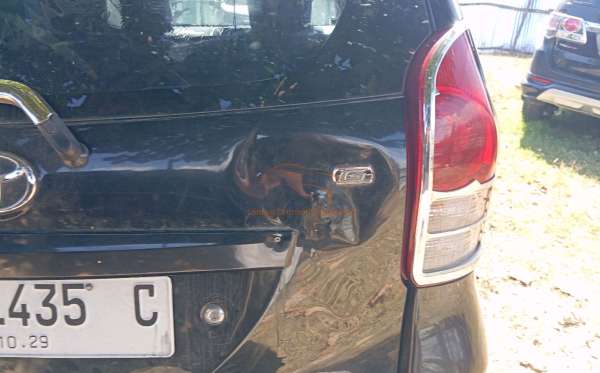 TOYOTA AVANZA 1.3 E