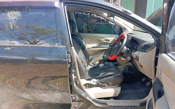 TOYOTA AVANZA 1.3 E