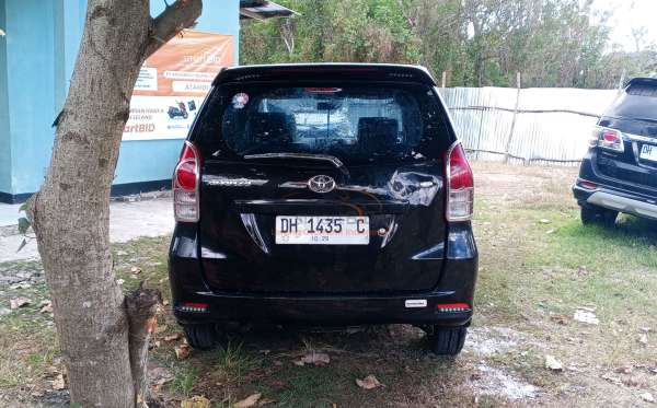 TOYOTA AVANZA 1.3 E