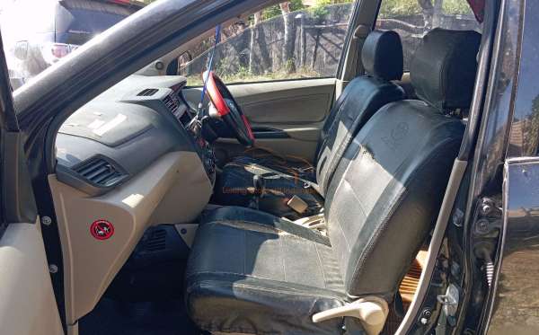 TOYOTA AVANZA 1.3 E