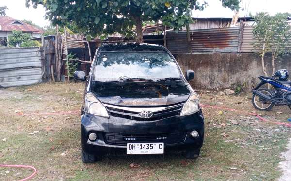 TOYOTA AVANZA 1.3 E