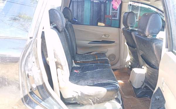 TOYOTA AVANZA 1.3 E