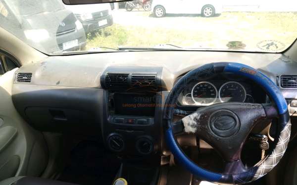 TOYOTA AVANZA 1.3 G