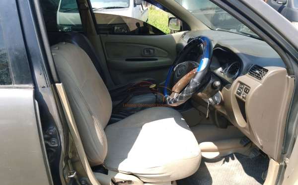 TOYOTA AVANZA 1.3 G