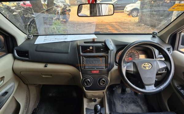 TOYOTA AVANZA G
