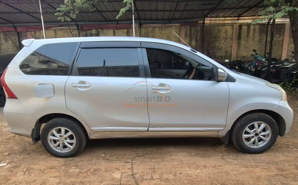TOYOTA AVANZA G