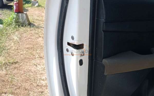 TOYOTA HILUX DOUBLE CABIN